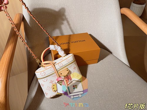 תיק סאדל מיני Louis Vuitton במונוגרם קלאסי 8