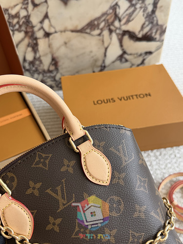 תיק Louis Vuitton בגזרת כיפה עם ידיות ורצועה 5