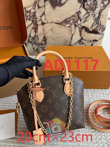 תיק Louis Vuitton בגזרת כיפה עם ידיות ורצועה 10