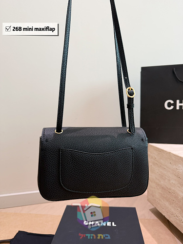 תיק Chanel מיני עם דש ולוגו CC 2