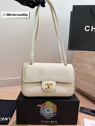 תיק Chanel מיני עם דש ולוגו CC 14