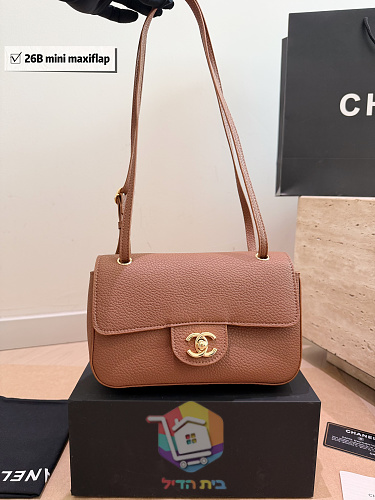 תיק Chanel מיני עם דש ולוגו CC 15