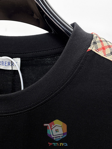 חולצת טי Burberry עם פס משבצות בשלושה גוונים 5