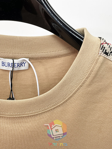 חולצת טי Burberry עם פס משבצות בשלושה גוונים 15