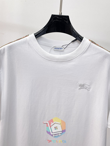 חולצת טי Burberry עם פס משבצות בשלושה גוונים 22