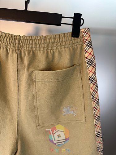 מכנסיים קצרים Burberry עם צד משובץ 3