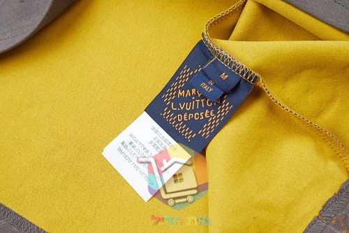 חולצת טי Louis Vuitton עם מונוגרם 11