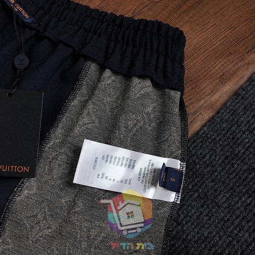 מכנסיים קצרים Louis Vuitton עם מונוגרם 2