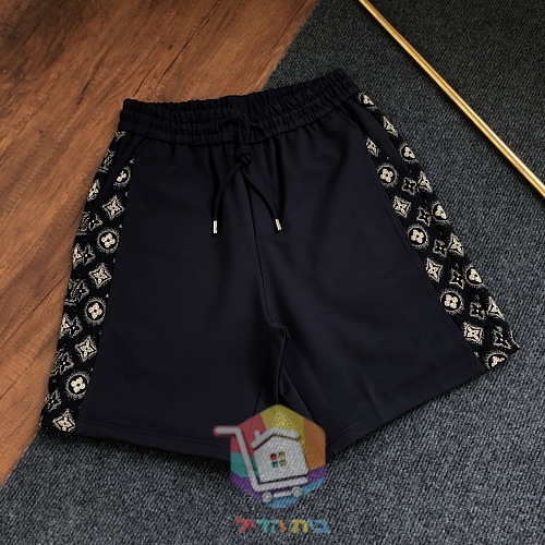 מכנסיים קצרים Louis Vuitton עם מונוגרם 9