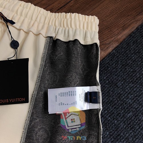 מכנסיים קצרים Louis Vuitton עם מונוגרם 11