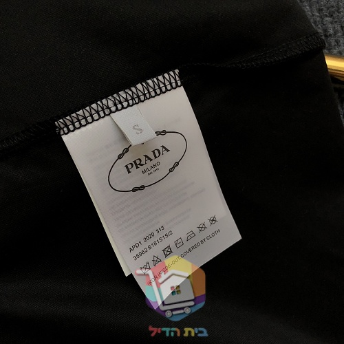 חולצת טי PRADA עם רקמת PRADA MILANO 3
