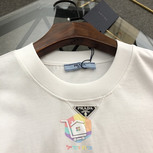 חולצת טי PRADA עם לוגו משולש 17