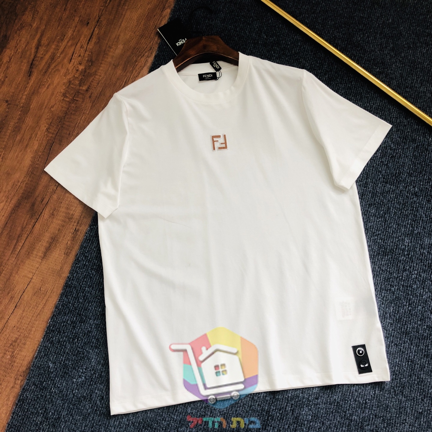 חולצת טי FENDI עם לוגו FF