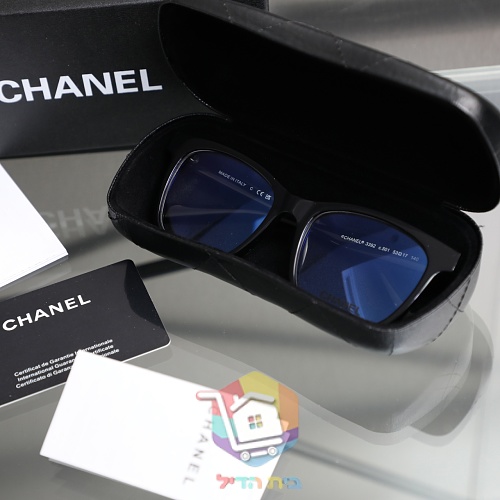 משקפי ראייה Chanel במסגרת מרובעת 3