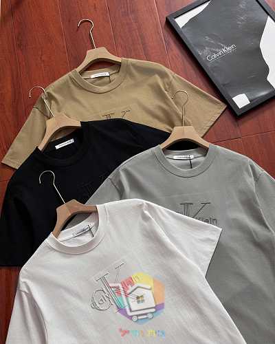 חולצת טי Calvin Klein Jeans עם מונוגרם CK 11