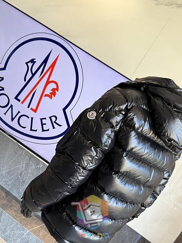 מעיל פוך Moncler שחור מבריק 10