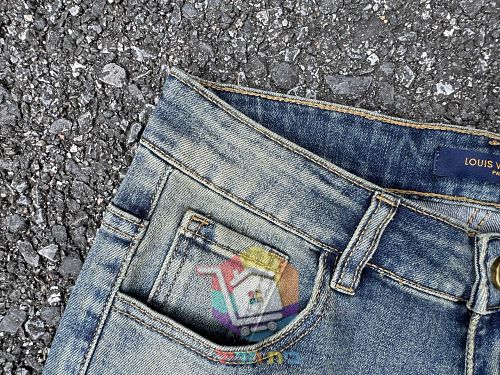 ג'ינס Louis Vuitton בגזרה ישרה שטופה 21