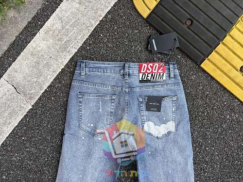 ג'ינס DSQUARED2 בשני דגמים, קרוע עם הדפסים 5