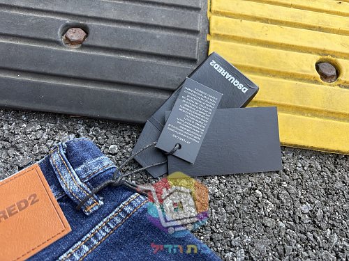 ג'ינס DSQUARED2 בשני דגמים, קרוע עם הדפסים 28