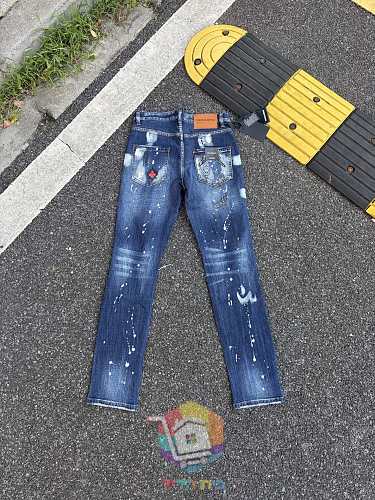 ג'ינס DSQUARED2 בשני דגמים, קרוע עם הדפסים 29