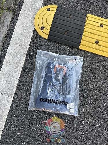 ג'ינס DSQUARED2 בשני דגמים, קרוע עם הדפסים 34