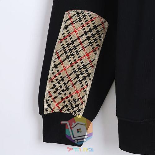 קפוצון Burberry עם שרוך משבצות בשני גוונים 15