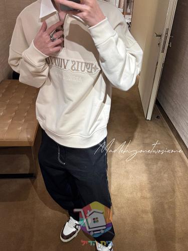 סווטשירט Louis Vuitton עם רוכסן קצר וצווארון לבן 12
