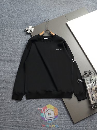 סווטשירט Moncler בשלושה גוונים 12