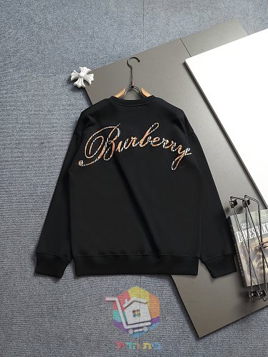 סווטשירט Burberry עם רקמת לוגו על החזה 10