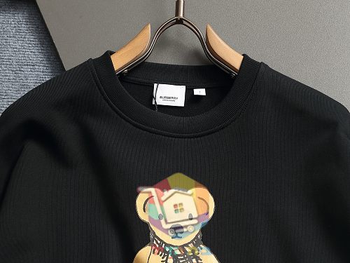 סווטשירט Burberry עם הדפס דוב 9