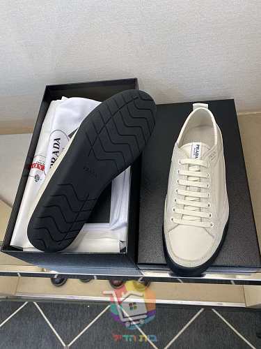 נעלי סניקרס Prada שמנת, שחור 1