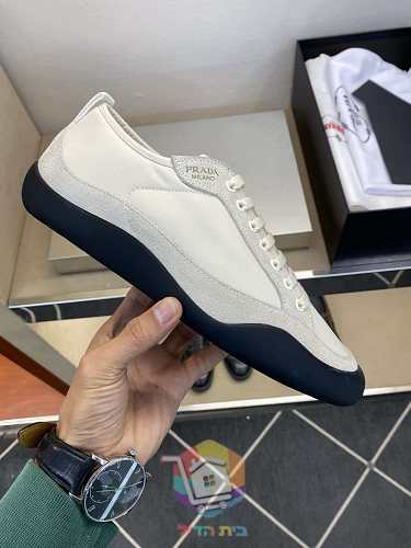 נעלי סניקרס Prada שמנת, שחור 4