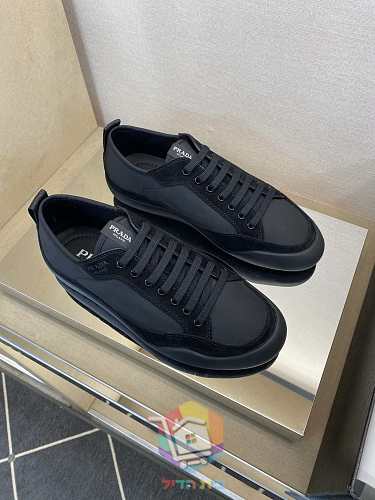 נעלי סניקרס Prada שמנת, שחור 15