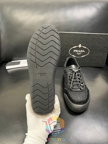 נעלי Prada America's Cup בשישה גוונים 24