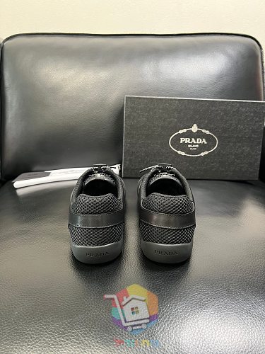 נעלי Prada America's Cup בשישה גוונים 25