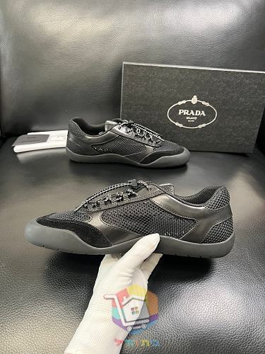 נעלי Prada America's Cup בשישה גוונים 27