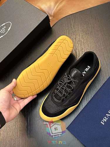 נעלי Prada America's Cup בשישה גוונים 32