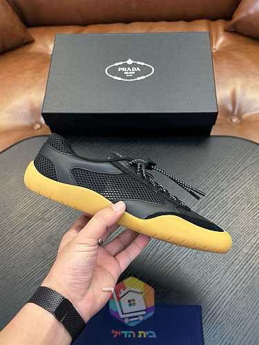 נעלי Prada America's Cup בשישה גוונים 33