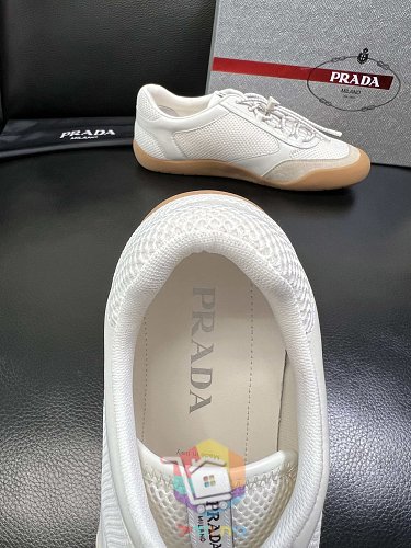 נעלי Prada America's Cup בשישה גוונים 52