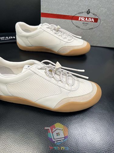 נעלי Prada America's Cup בשישה גוונים 53