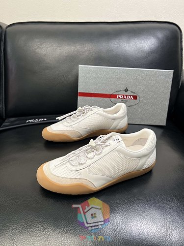 נעלי Prada America's Cup בשישה גוונים 57