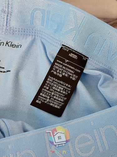 תחתוני בוקסר Calvin Klein בגוון תכלת 2