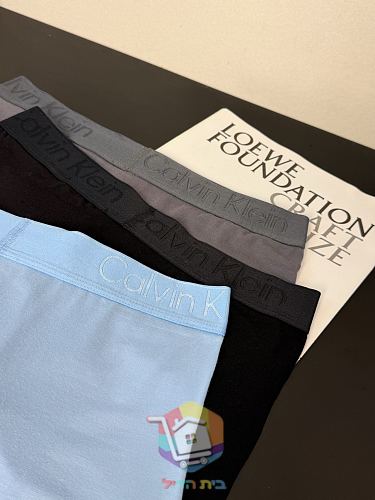 תחתוני בוקסר Calvin Klein בגוון תכלת 4