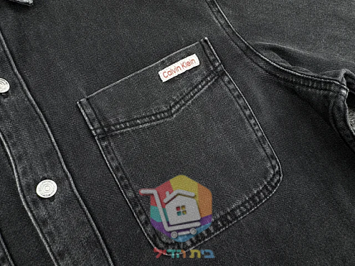 חולצת ג'ינס Calvin Klein בגוון שחור שטוף 9
