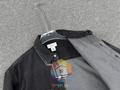 חולצת ג'ינס Calvin Klein בגוון שחור שטוף 19