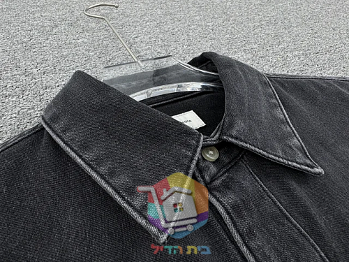 חולצת ג'ינס Calvin Klein בגוון שחור שטוף 29