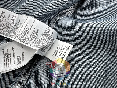 זקט גינס Calvin Klein עם קפוצון מרופד 3