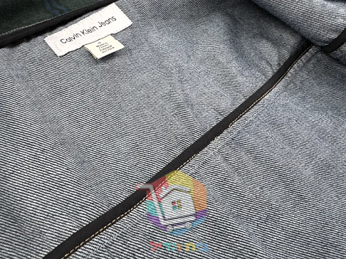 זקט גינס Calvin Klein עם קפוצון מרופד 7