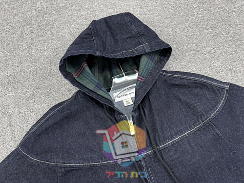 זקט גינס Calvin Klein עם קפוצון מרופד 19