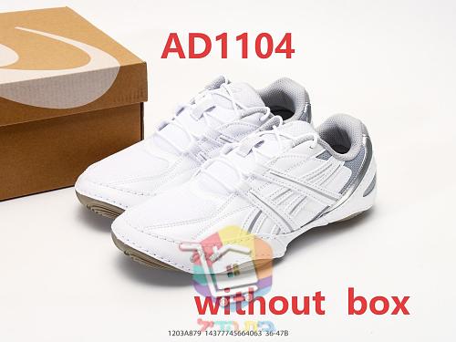 נעלי ASICS רטרו לבנות עם סוליית גומי 11